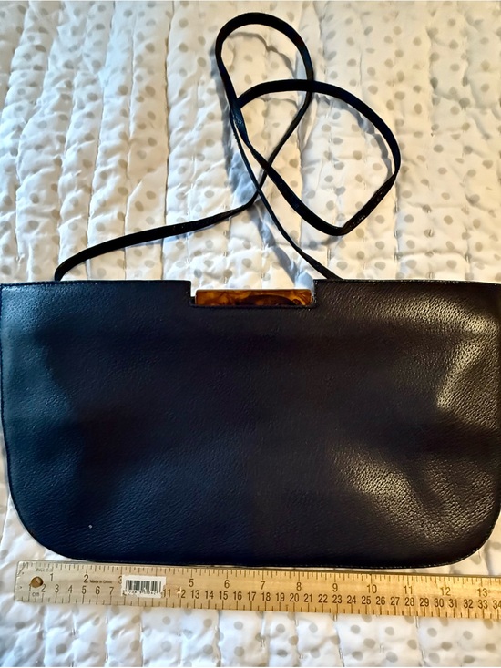 Desmo Handbags - Desmo Classic Black leather Clutch purse